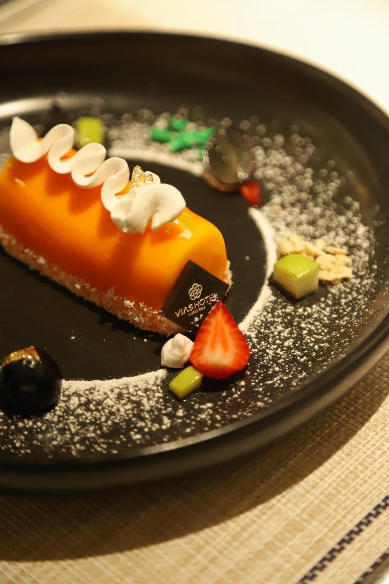 Vias Hotel Vũng Tàu Exterior foto A pastry from the Mandarin Oriental